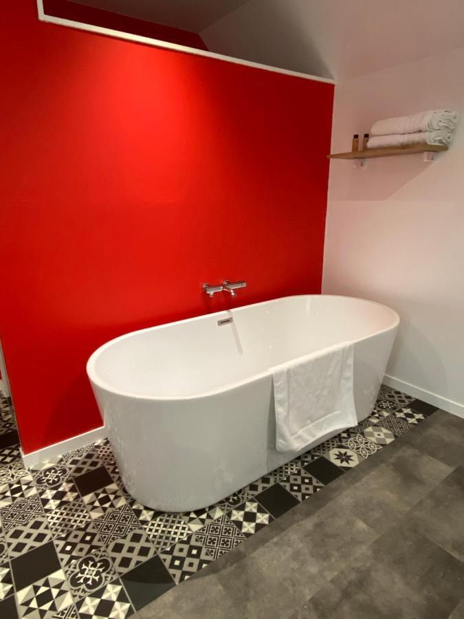 Aux Charmes Bed and Breakfast Isques Buitenkant foto